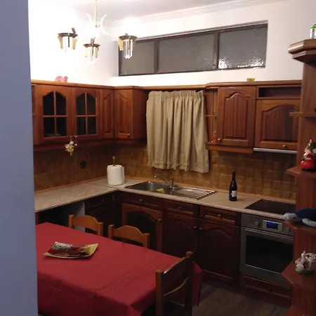 House Kirki Apartment *